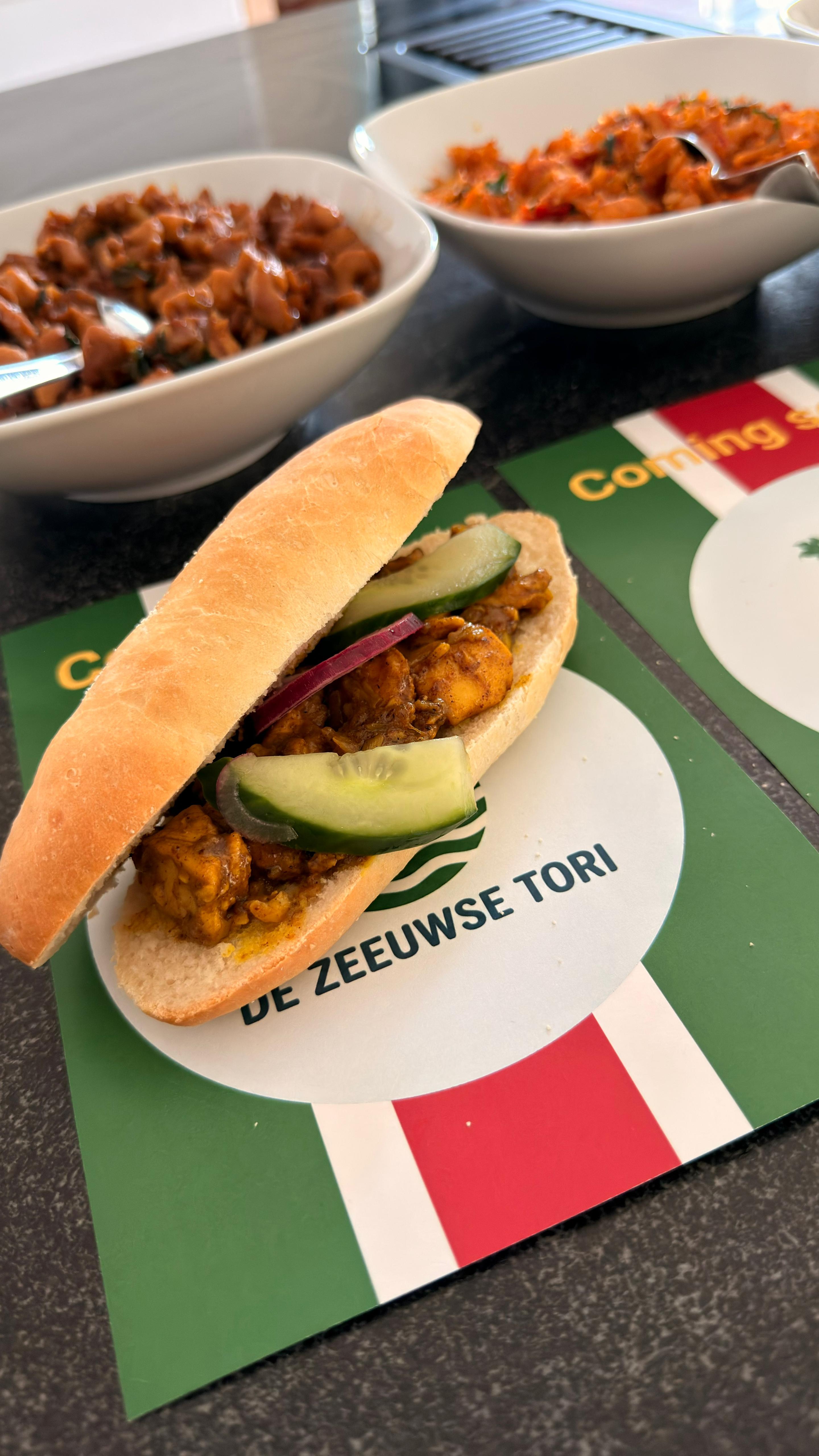 Broodje kerri kip (met peper en zuur)
